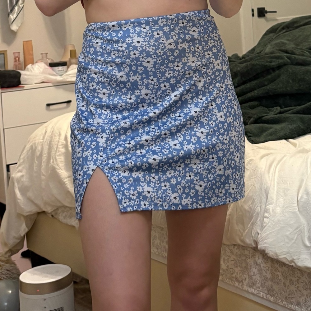 ROMWE Blue Floral Mini Skirt